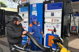 Giá xăng RON95-III tăng lên mức 18.845 đồng/lít từ chiều 29-1