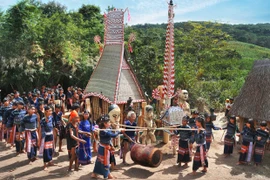 Nhiếp ảnh tôn vinh sắc màu văn hóa các dân tộc