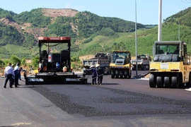 Quyết tâm bứt phá về hạ tầng, thu hút đầu tư