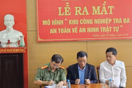 Ra mắt mô hình “Khu Công nghiệp Trà Đa an toàn về an ninh trật tự”.