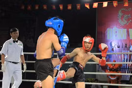 Sôi nổi “Đêm võ đài Bình Định” tại quảng trường Đại Đoàn Kết.