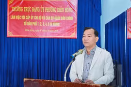 Thường trực Đảng ủy phường Diên Hồng đối thoại với cấp ủy chi bộ và cán bộ quân dân chính