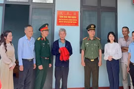 Lữ đoàn Tăng 273: Thần tốc dựng lại những “mái nhà niềm tin” cho người dân Tuy Phước