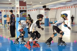 Gần 70 vận động viên tham gia giải patin các câu lạc bộ mở rộng Quy Nhơn. Ảnh: Bảo Ngọc
