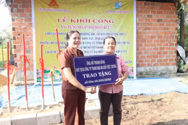Khởi công xây dựng nhà Đại đoàn kết cho gia đình khó khăn ở Hoài Nhơn Tây.