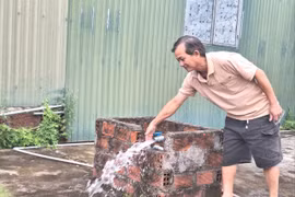 Hầu hết các giếng khoan trong khu vực phường Hoài Đức cũ đều bị nhiễm phèn nặng, ảnh hưởng không nhỏ đến chất lượng sống của người dân.