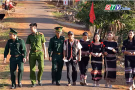 Điểm tin trưa: Tỷ lệ cử tri Gia Lai tham gia bỏ phiếu đạt 99,76%