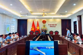 Chủ tịch UBND tỉnh Gia Lai Phạm Anh Tuấn nghe báo cáo về quy hoạch Khu du lịch Biển Hồ - Chư Đăng Ya