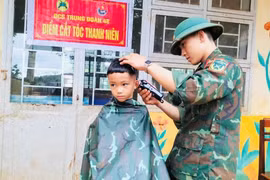 Trung đoàn 48 làm công tác dân vận tại xã Gào và xã Ia Boòng