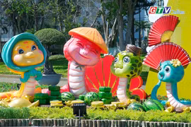 Quảng trường Đại Đoàn Kết rực rỡ đón xuân 