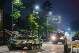 Sức mạnh dàn tăng thiết giáp trong buổi tổng hợp luyện diễu binh A80