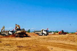 Xuyên Tết trên các công trình trọng điểm