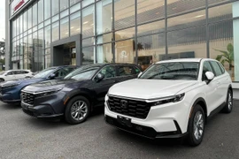 Loạt ô tô ăn khách được giảm giá mạnh dịp cận Tết