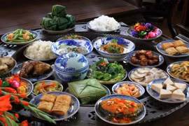 Mâm cơm Tết của người Việt thay đổi thế nào theo thời gian?