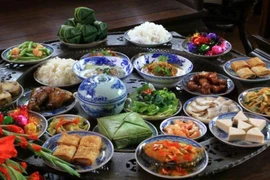 Mâm cơm Tết của người Việt thay đổi thế nào theo thời gian?