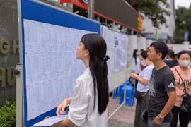 Đề xuất bắt buộc học hết THPT để giảm căng thẳng thi lớp 10