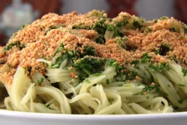 Ngại ngùng một miếng bánh dây…