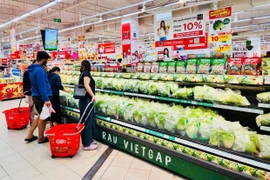 Rau củ được mùa nhưng rớt giá sâu