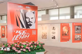 Khai mạc Trưng bày chuyên đề giới thiệu 156 hình tượng chân dung Lãnh tụ Lenin