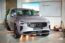 Volvo XC90 2026 thuần điện về Việt Nam, giá gần 3,3 tỷ đồng