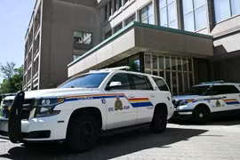 Xả súng tại thị trấn Canada, ít nhất 10 người chết