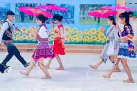 Vui xuân, đón Tết trong sắc màu đoàn kết