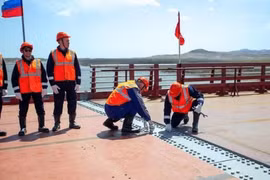 Nga và Triều Tiên hợp long cầu đường bộ đầu tiên kết nối trực tiếp hai nước