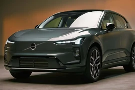 Thuần điện EX60 tích hợp AI Google Gemini đầu tiên thế giới, chạy 810 km/sạc