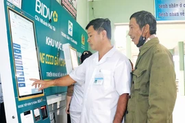 Chuyển đổi số y tế: Bắt đầu từ người bệnh…