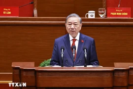 Tiến lên! Đảng và dân ta hướng tới thắng lợi mới