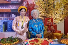 Giữ hương tết xưa: Mâm bánh rồng bay đến trời Á - Âu