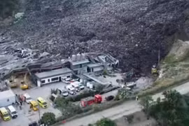 Lở "núi" rác tại Philippines, hàng chục người mất tích