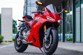 Ducati Panigale V2 S 2026 ra mắt tại Việt Nam, giá 759 triệu đồng