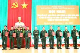 Ðưa sĩ quan quân đội về cơ sở: Tăng sức mạnh thế trận quốc phòng toàn dân