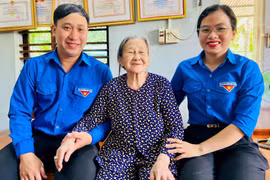 Ðảng viên trẻ nêu gương bằng hành động cụ thể