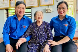 Ðảng viên trẻ nêu gương bằng hành động cụ thể