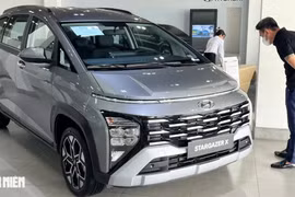 Cận tết, xe MPV 7 chỗ "đại hạ giá" xả hàng, giảm cả trăm triệu đồng