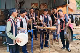 Gìn giữ âm vang cồng chiêng, hơmon nơi đại ngàn