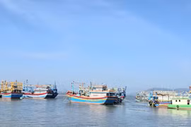 Ðội tàu Vĩnh Lợi bám biển xa