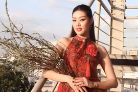 Hoa hậu Khánh Vân tiết lộ hôn nhân với chồng nhiếp ảnh gia