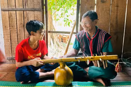 Gìn giữ giá trị văn hóa truyền thống từ trái bầu khô