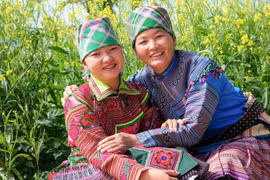 Rực rỡ xuân an cư của người Mông