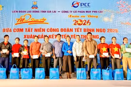 Ấm áp "Bữa cơm tất niên Công đoàn"