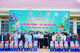 “Xuân Biên phòng - Ấm lòng dân bản”: Gắn kết quân - dân, giữ vững phên giậu Tổ quốc