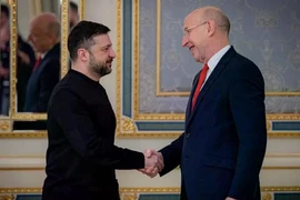 Anh sẽ phát triển tên lửa đạn đạo tầm xa mới cho Ukraine