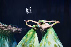 Vũ kịch "Khổng Tước" của Dương Lệ Bình lần đầu được trình diễn tại Việt Nam