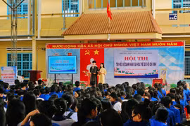 Quang cảnh hội thi “Tìm hiểu về danh nhân văn hóa thế giới Hồ Chí Minh”. Ảnh: Ngọc Duy