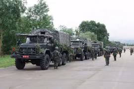 Các đơn vị diễn tập tiến hành kiểm tra công tác chuẩn bị cơ động lần cuối.