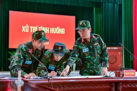 Rèn cán gắn với luyện binh