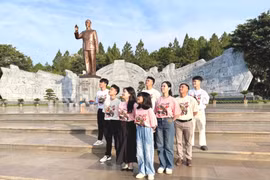 Kỳ nghỉ lễ 30-4 và 1-5: Sum vầy bên gia đình và hòa mình vào thiên nhiên